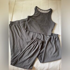COZY JOGGER/SWEATPANTS AND TANK TOP SET
